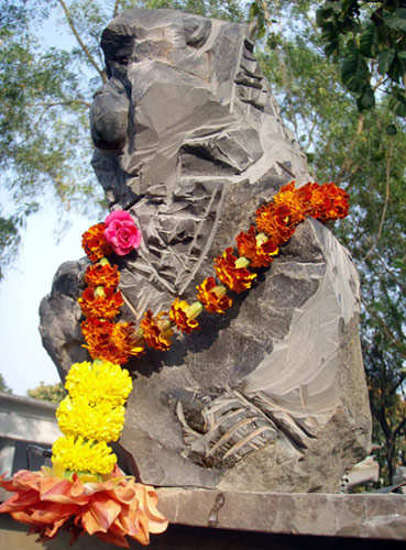 Black balsalt stone monkey